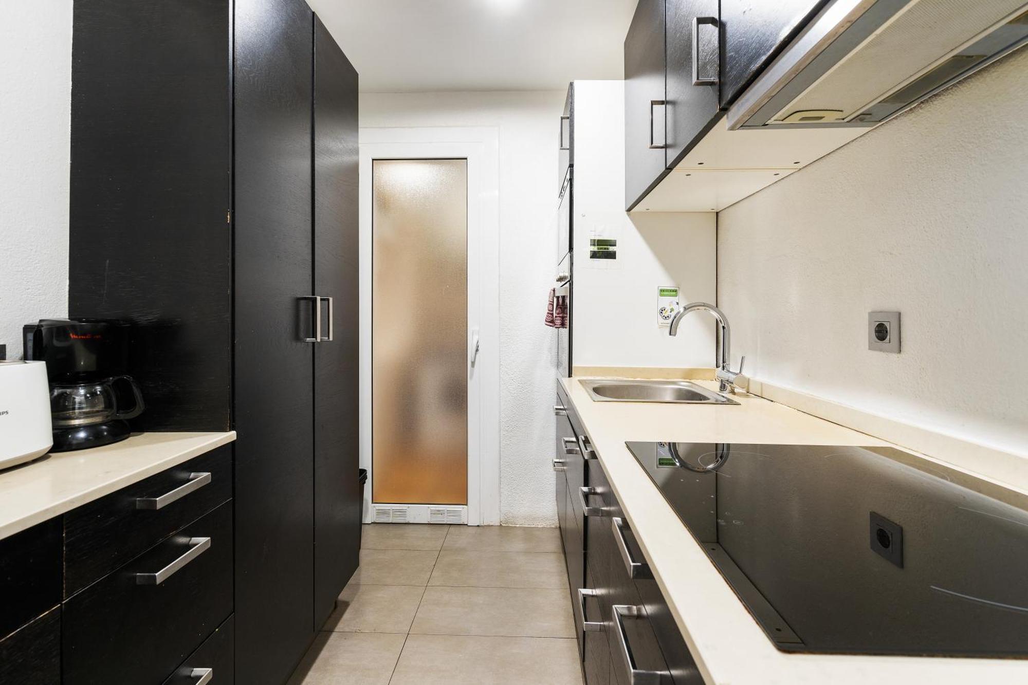 Eixample Ac, Sunlit Balcony & Prime Location Apartament Barcelona